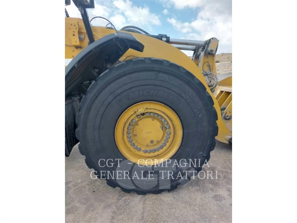 CAT 980M Фронтальні навантажувачі