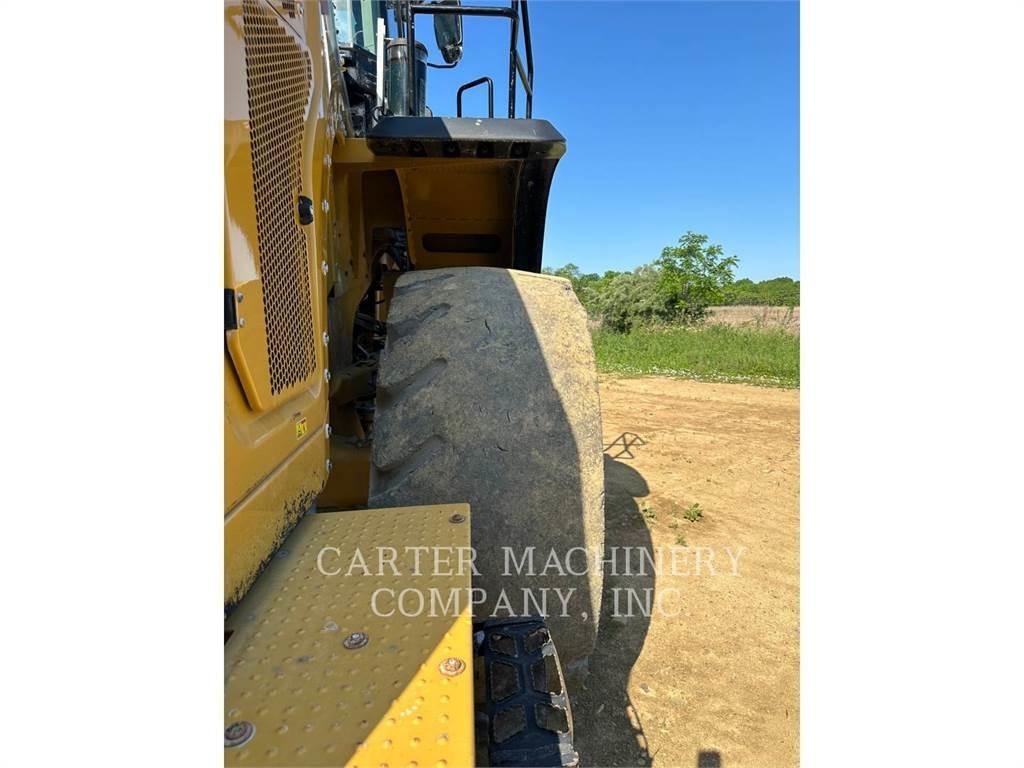 CAT 980M Фронтальні навантажувачі