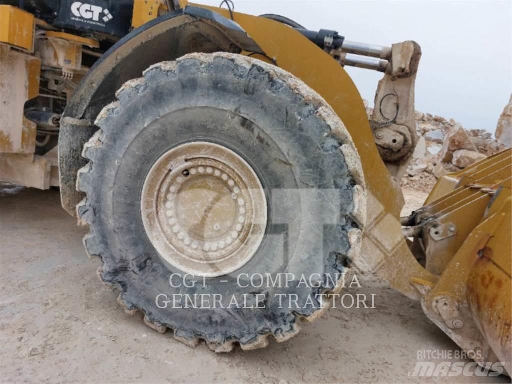 CAT 980M Фронтальні навантажувачі