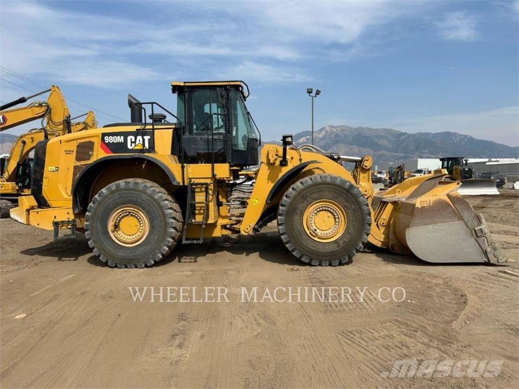 CAT 980M Фронтальні навантажувачі