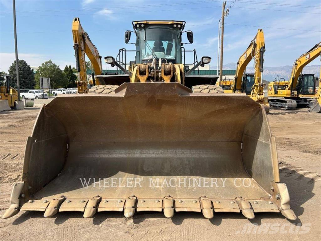 CAT 980M Фронтальні навантажувачі