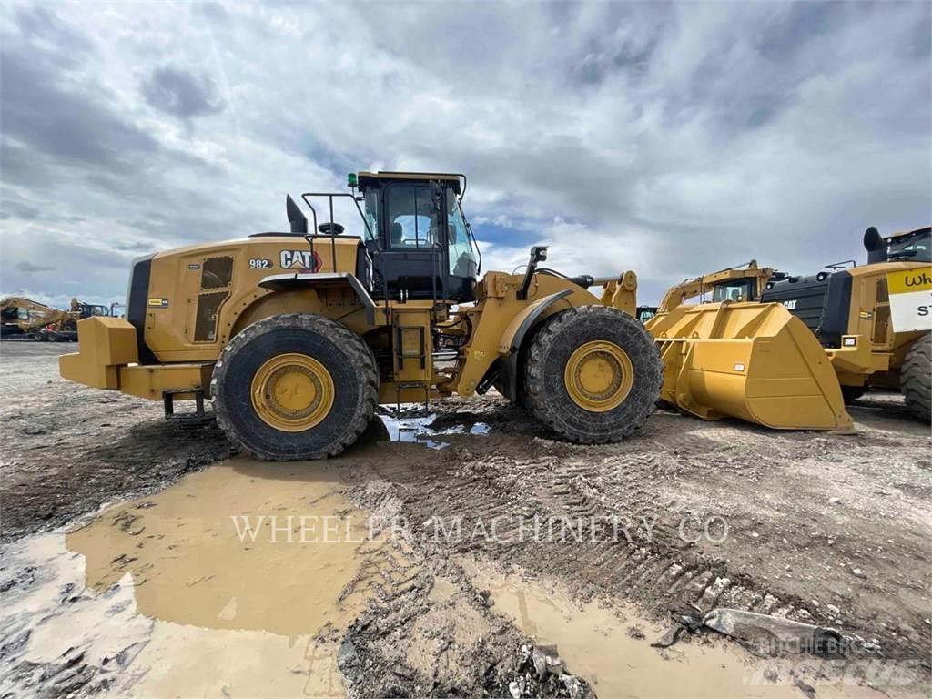 CAT 982 Фронтальні навантажувачі