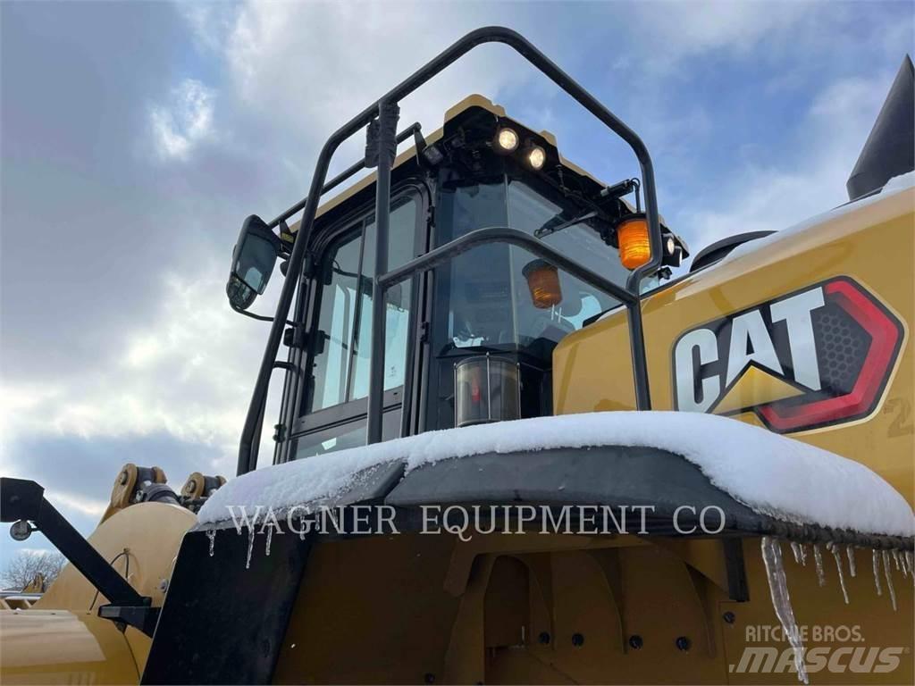 CAT 982 Фронтальні навантажувачі