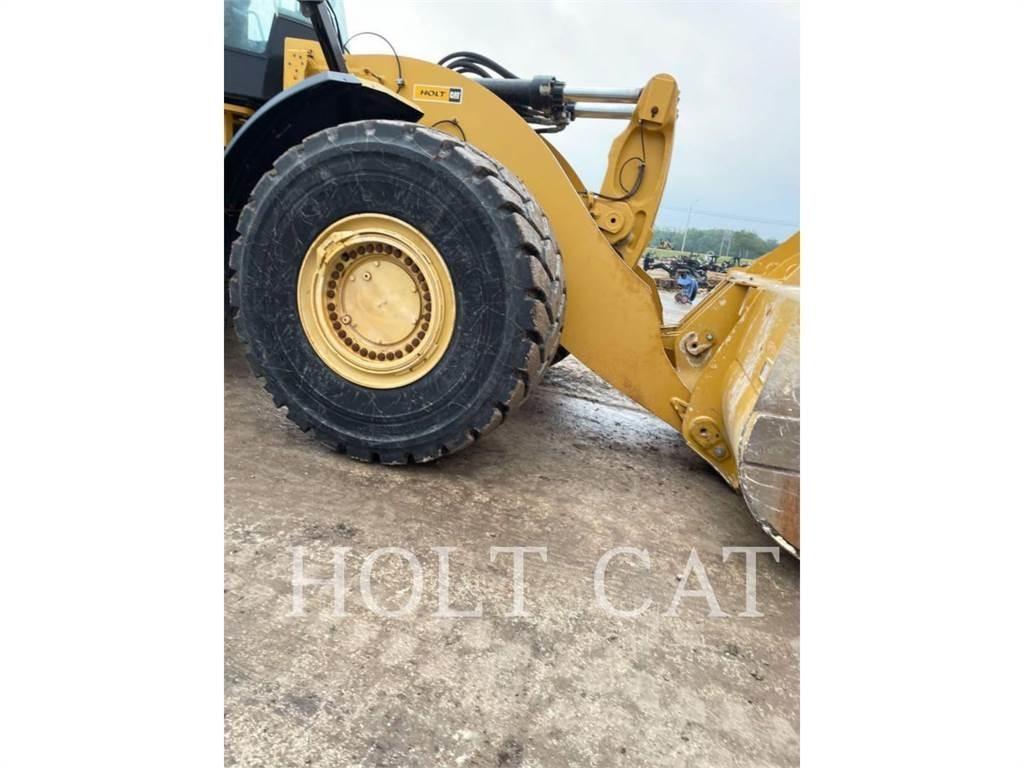 CAT 982 Фронтальні навантажувачі