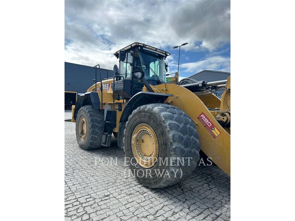 CAT 982-14 Фронтальні навантажувачі