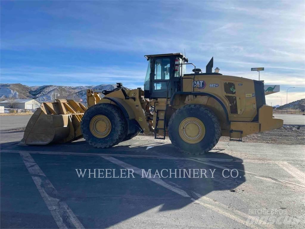 CAT 982 XE Фронтальні навантажувачі