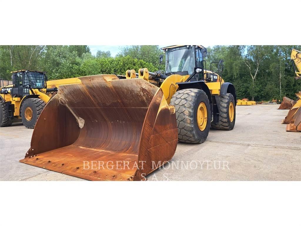 CAT 982M Фронтальні навантажувачі