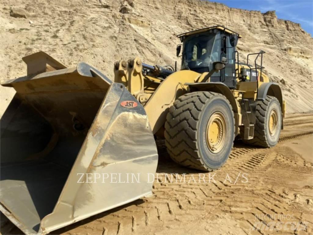 CAT 982M Фронтальні навантажувачі