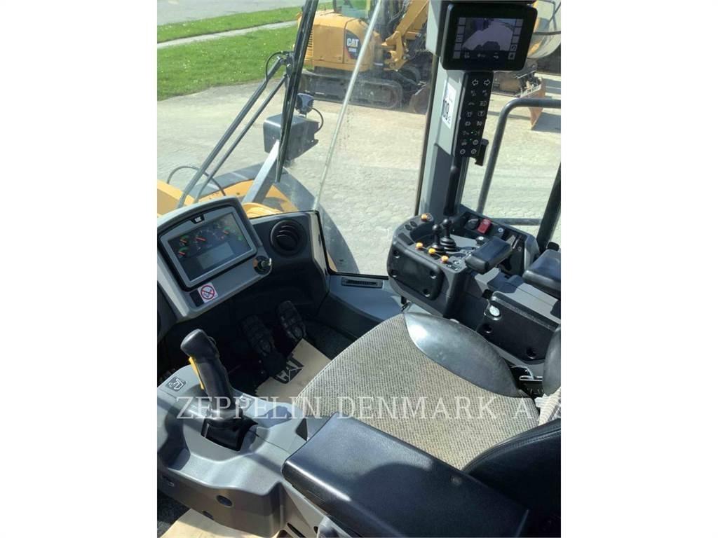 CAT 982M Фронтальні навантажувачі