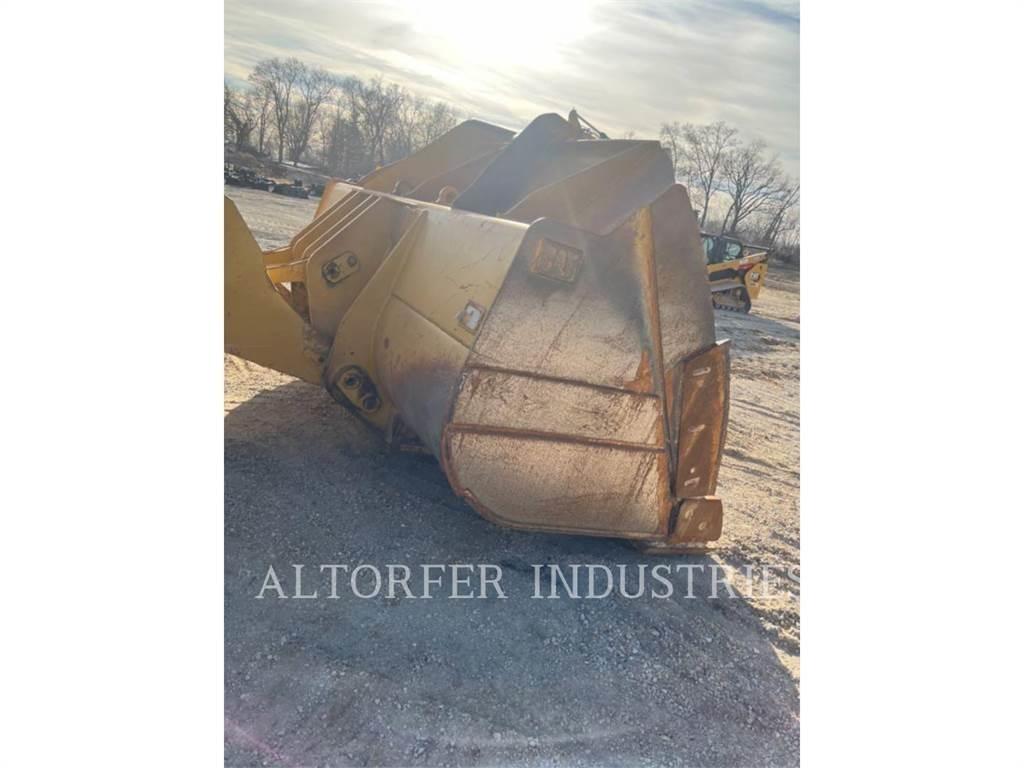 CAT 982M Фронтальні навантажувачі