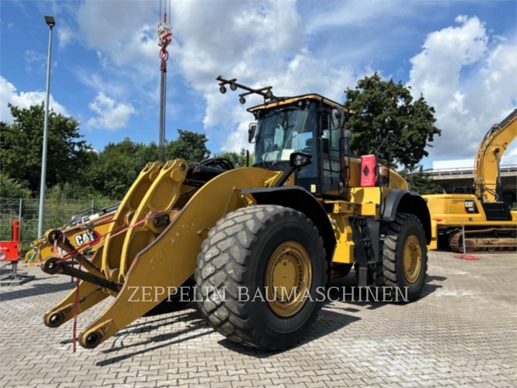 CAT 982M Фронтальні навантажувачі