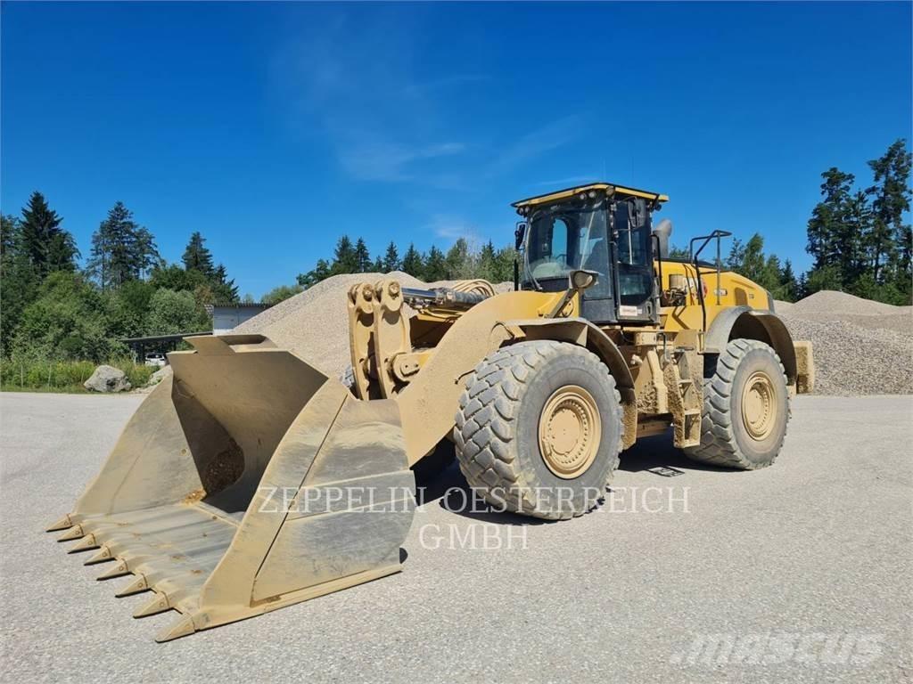 CAT 982M Фронтальні навантажувачі