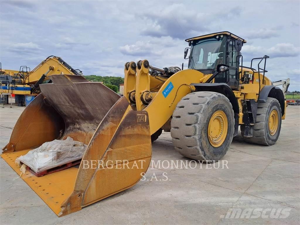 CAT 982M Фронтальні навантажувачі