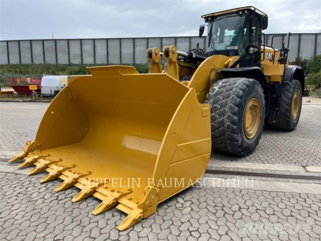CAT 982M Фронтальні навантажувачі