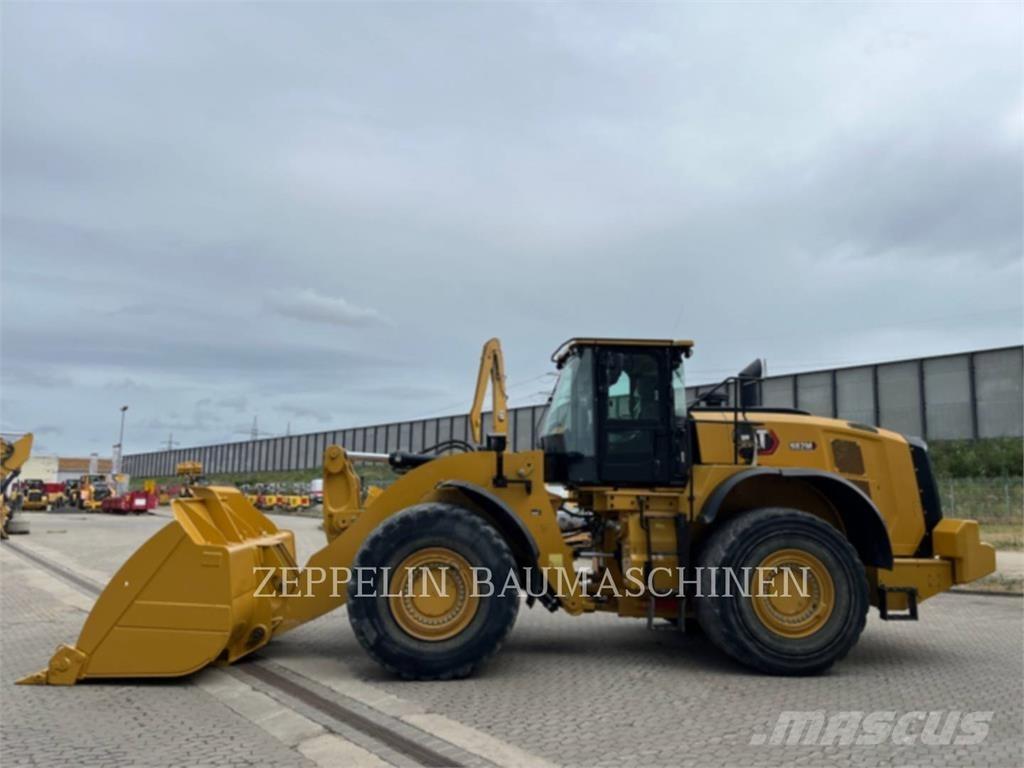 CAT 982M Фронтальні навантажувачі