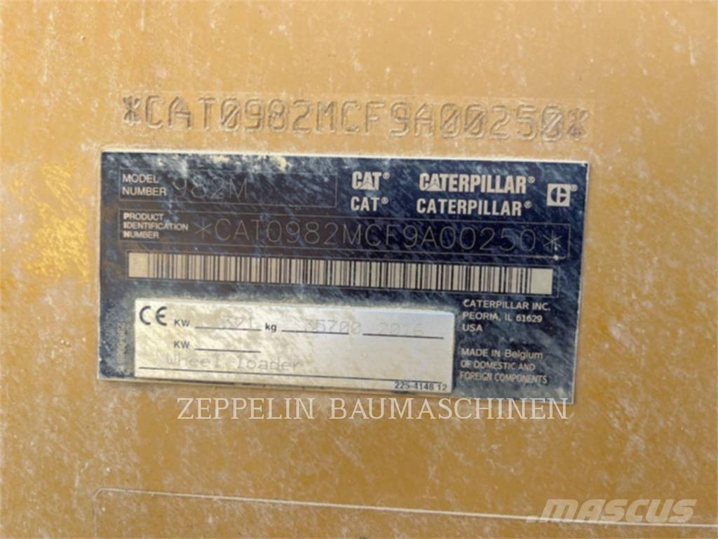 CAT 982M Фронтальні навантажувачі