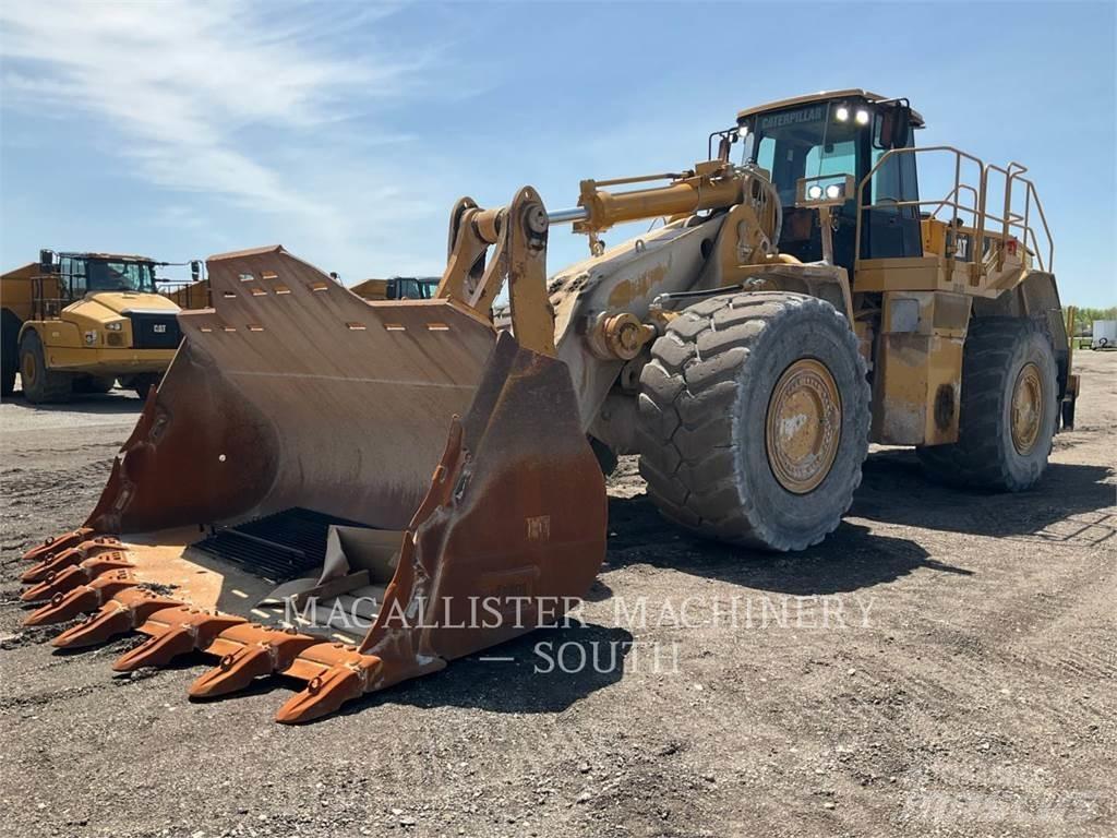 CAT 988H Фронтальні навантажувачі