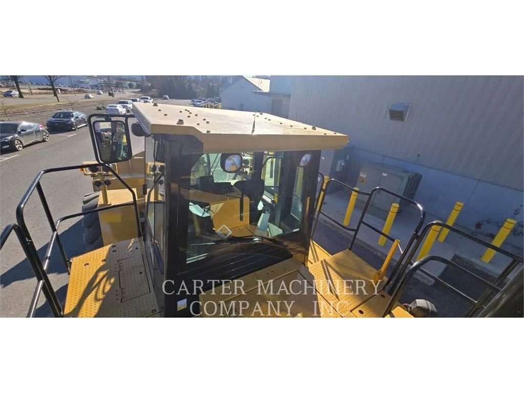 CAT 988H RBLD Фронтальні навантажувачі