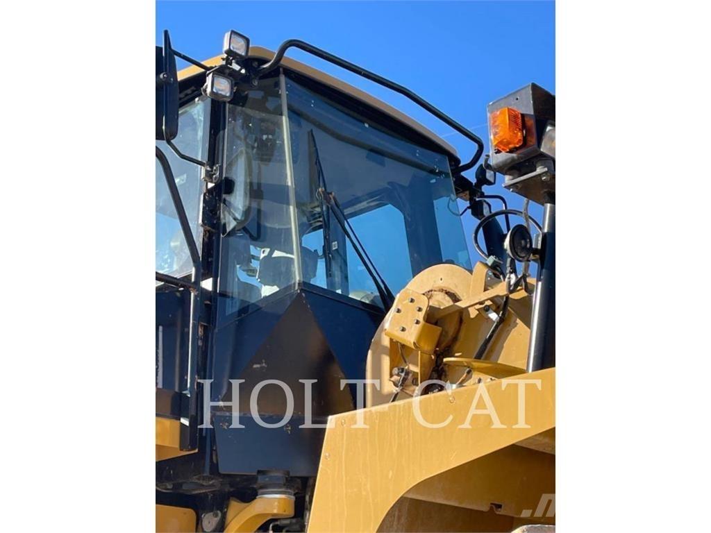 CAT 988K Фронтальні навантажувачі