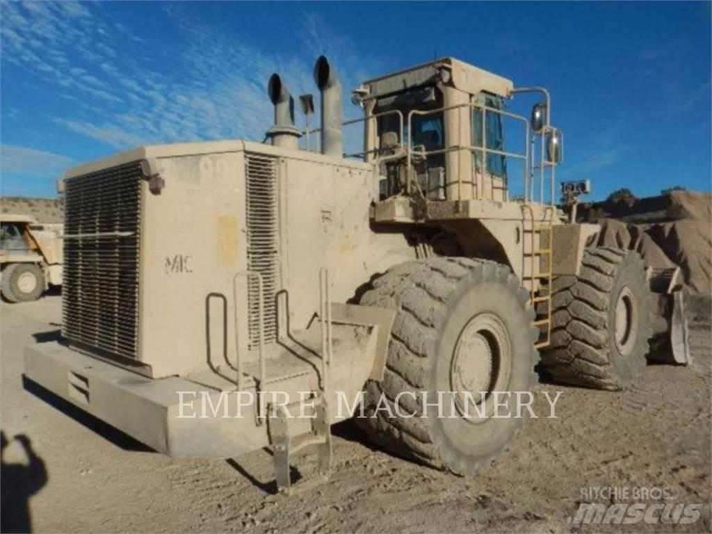 CAT 990 Фронтальні навантажувачі