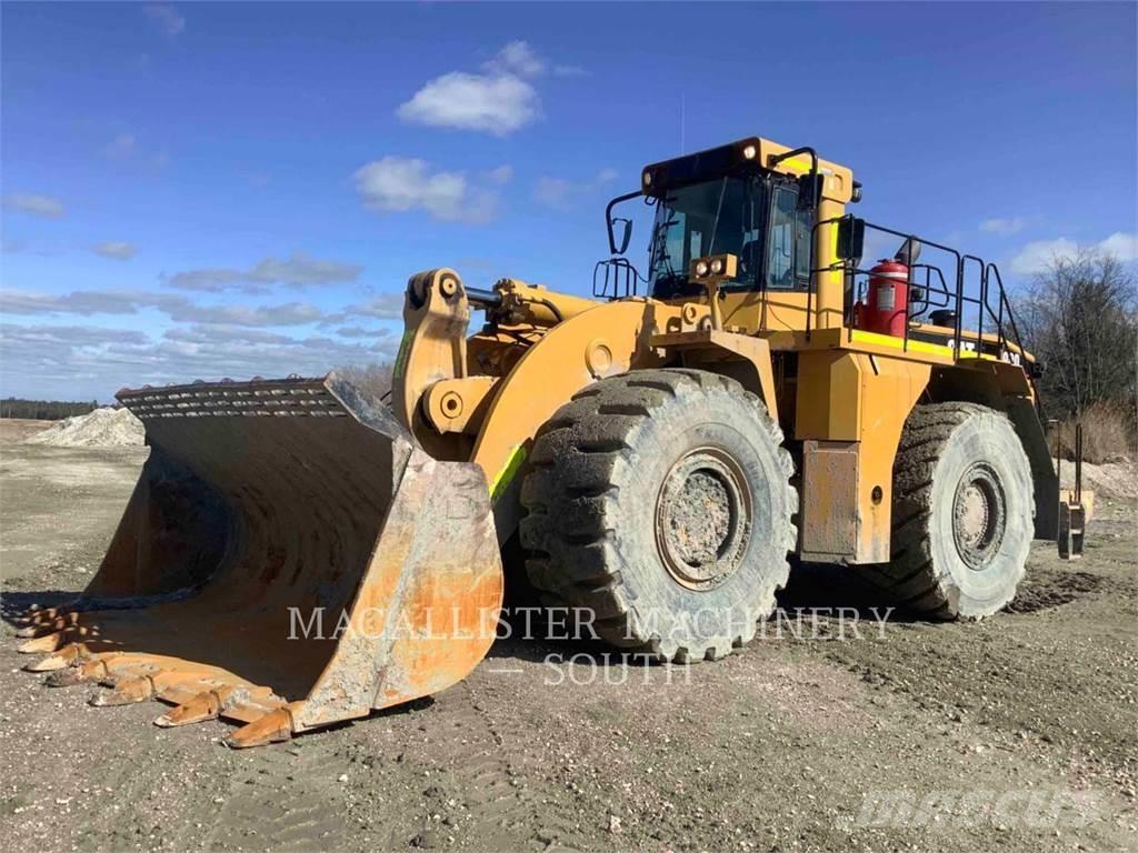 CAT 990 Фронтальні навантажувачі