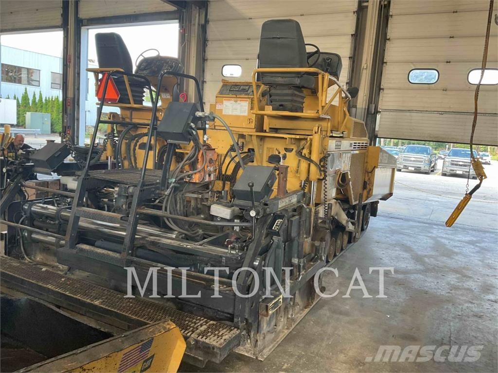 CAT AP-1055D Асфальтовкладачі