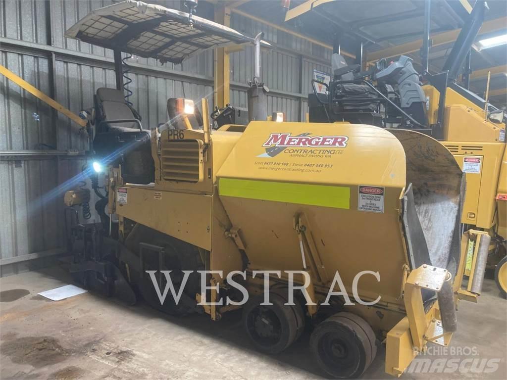CAT AP-300 Асфальтовкладачі