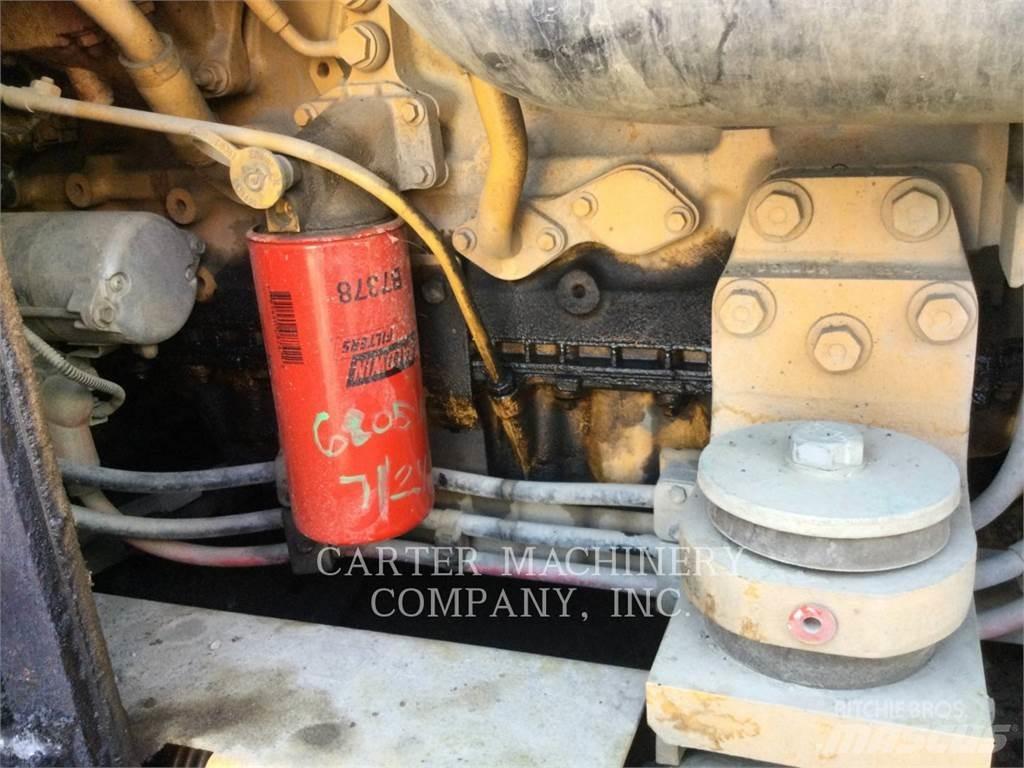 CAT AP1000F Асфальтовкладачі