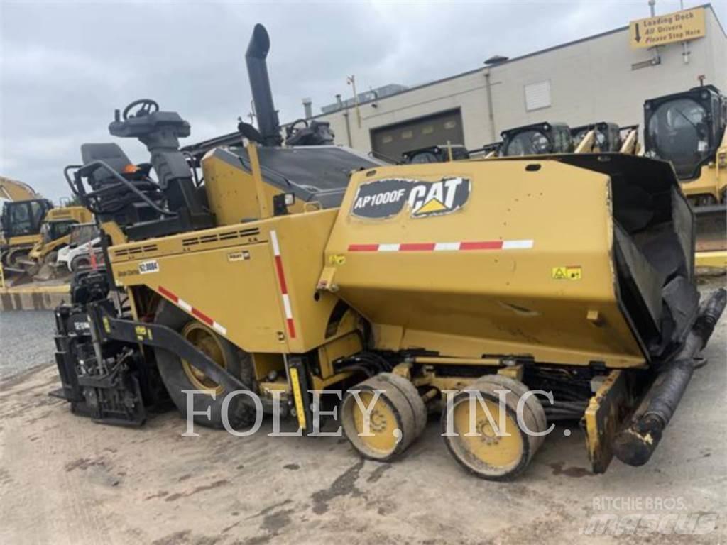 CAT AP1000F Асфальтовкладачі