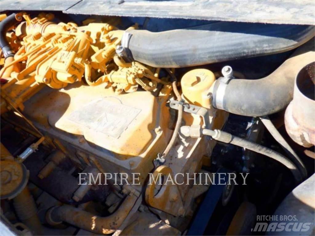 CAT AP1000F Асфальтовкладачі