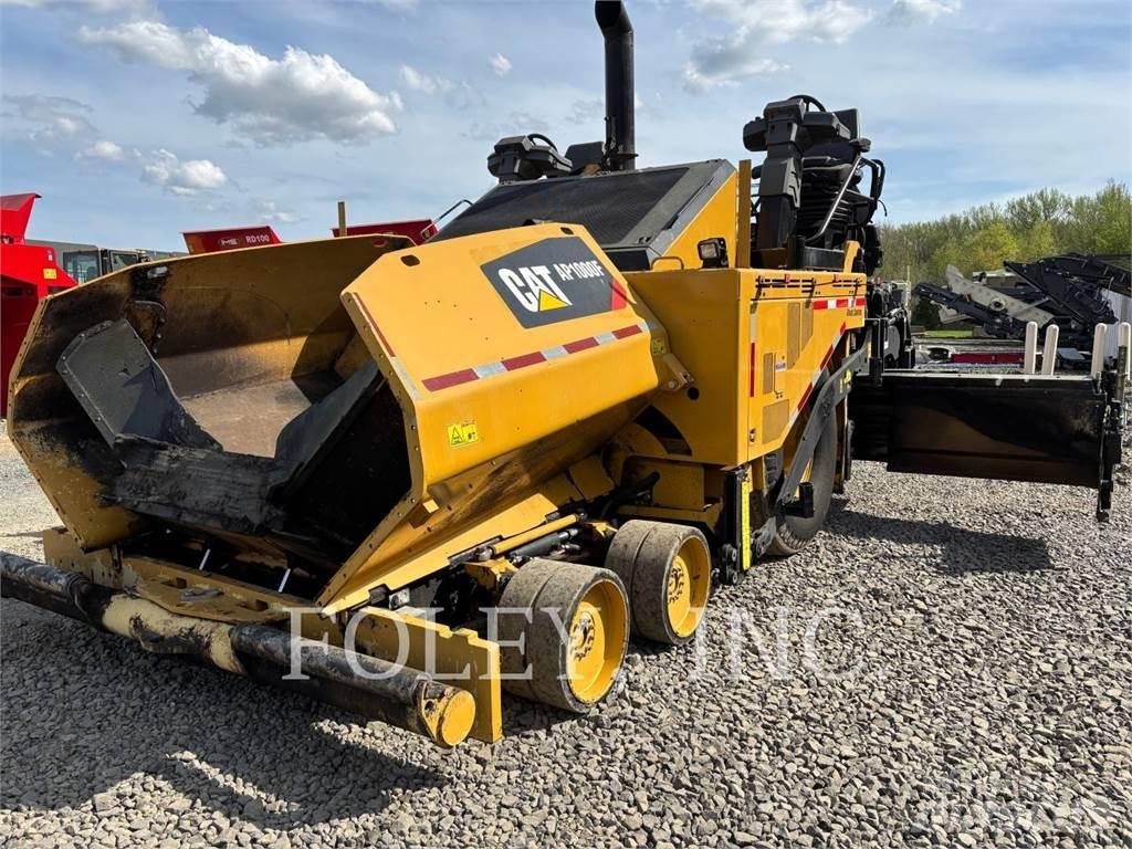 CAT AP1000F Асфальтовкладачі