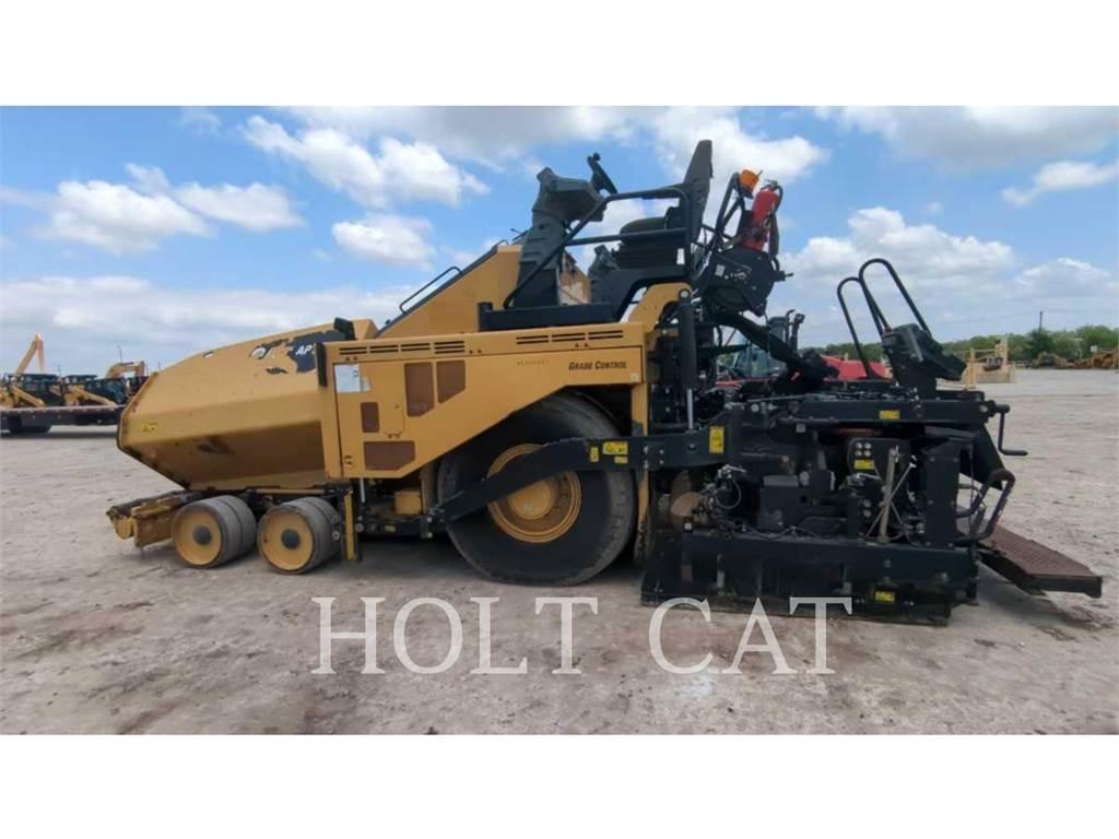 CAT AP1000F Грунтові котки
