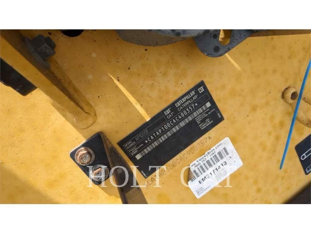 CAT AP1000F Грунтові котки