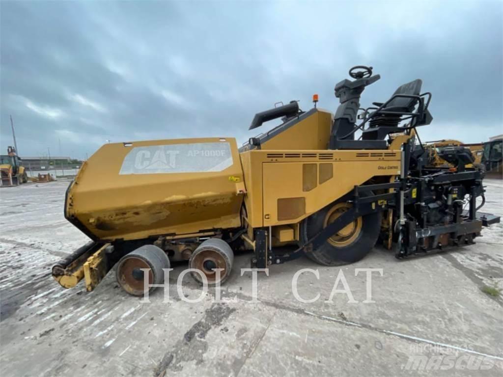 CAT AP1000F Грунтові котки