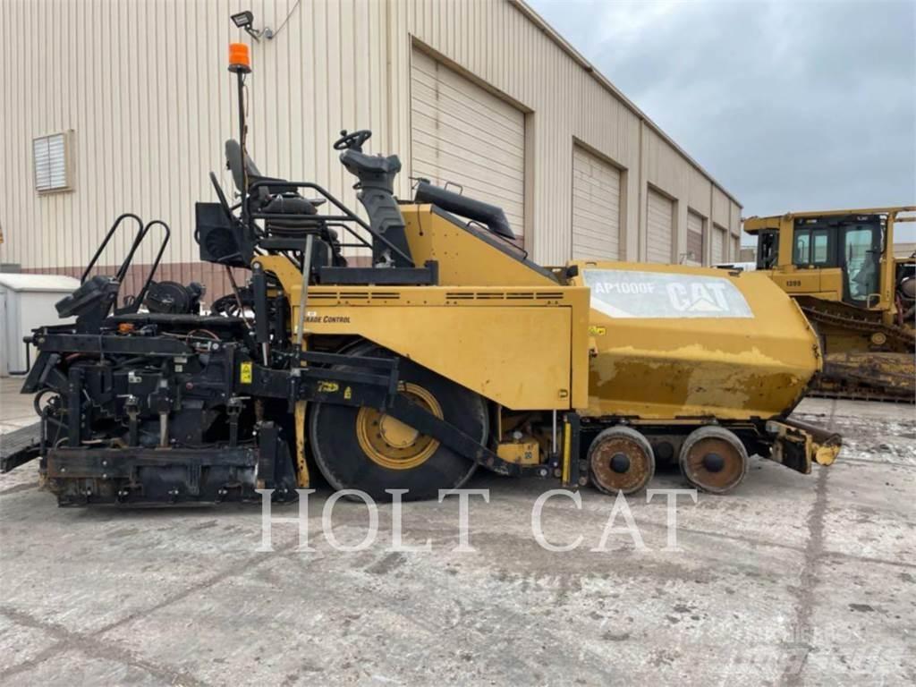 CAT AP1000F Грунтові котки