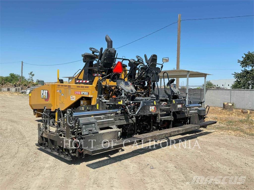 CAT AP1055 Асфальтовкладачі