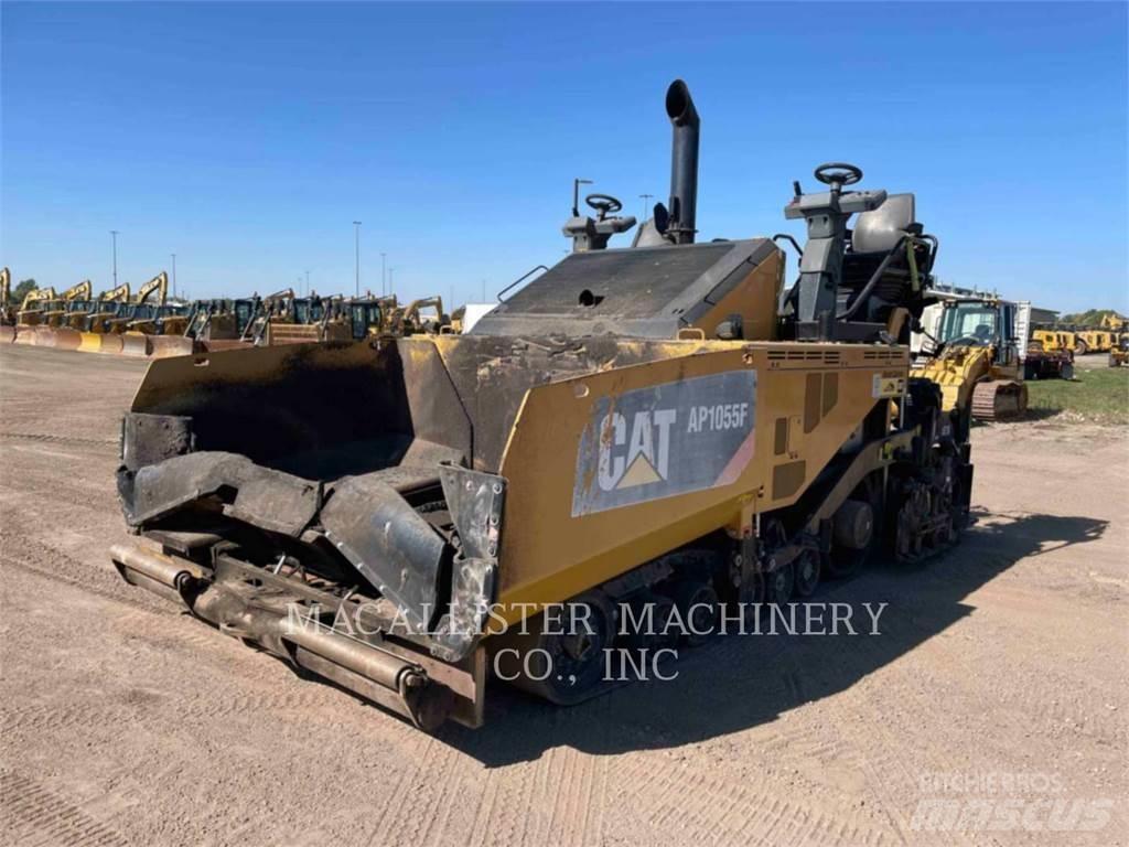 CAT AP1055F Асфальтовкладачі