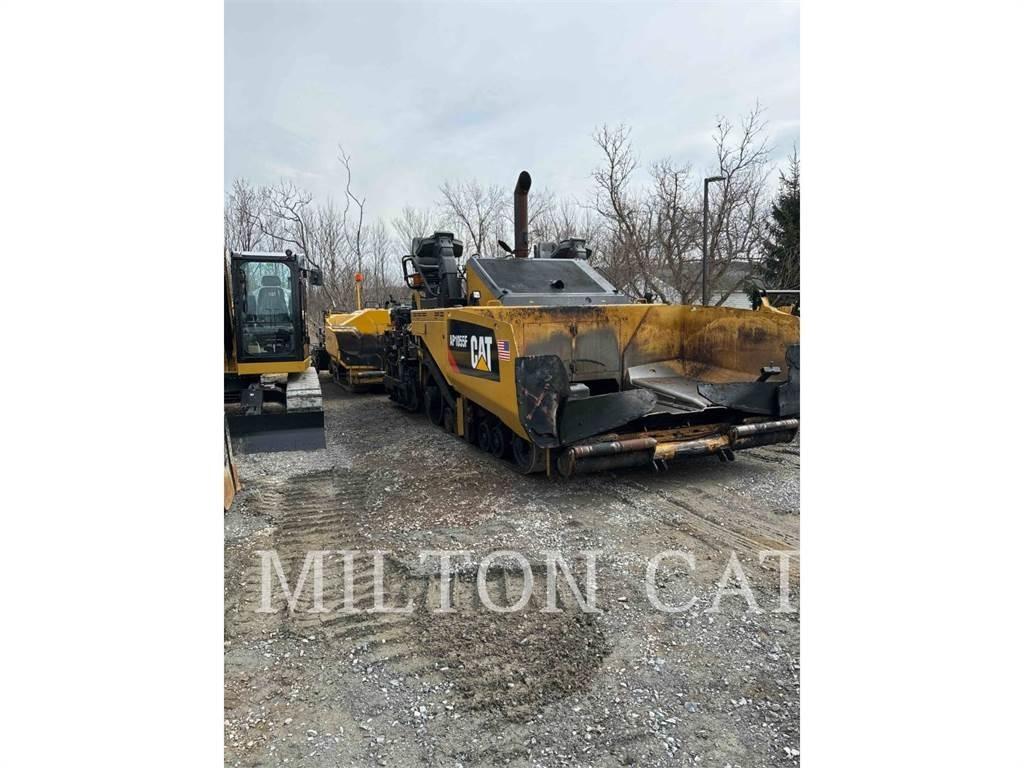 CAT AP1055F Асфальтовкладачі