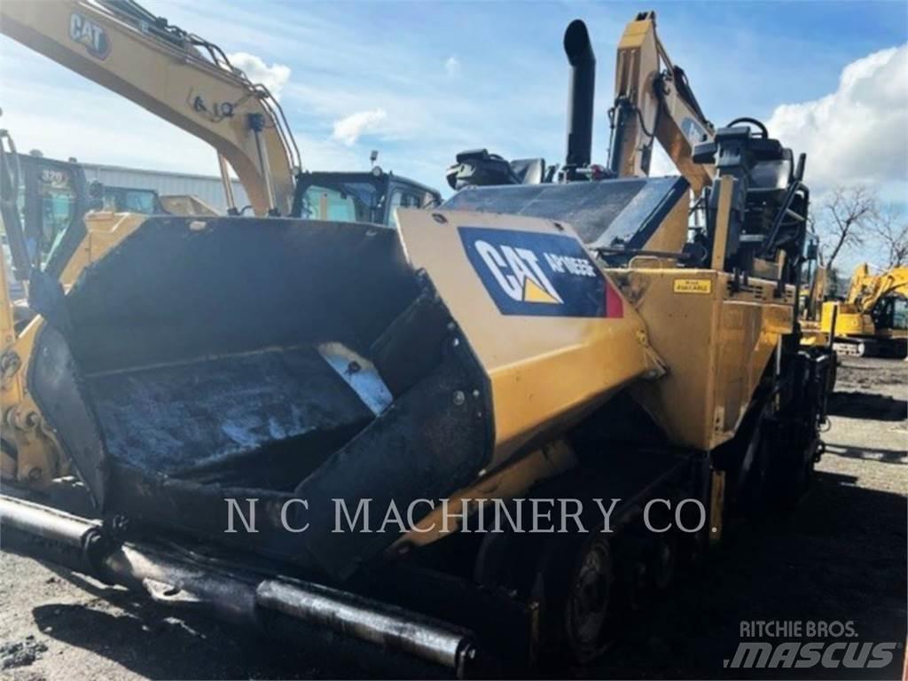 CAT AP1055F Асфальтовкладачі