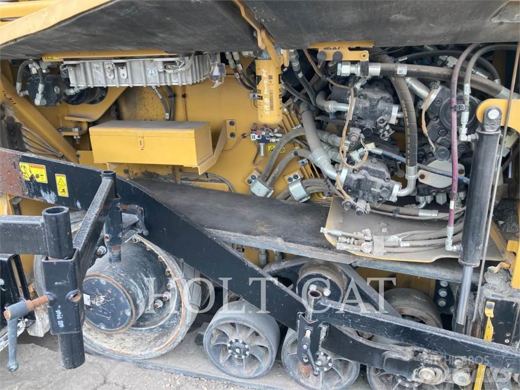CAT AP1055F Асфальтовкладачі