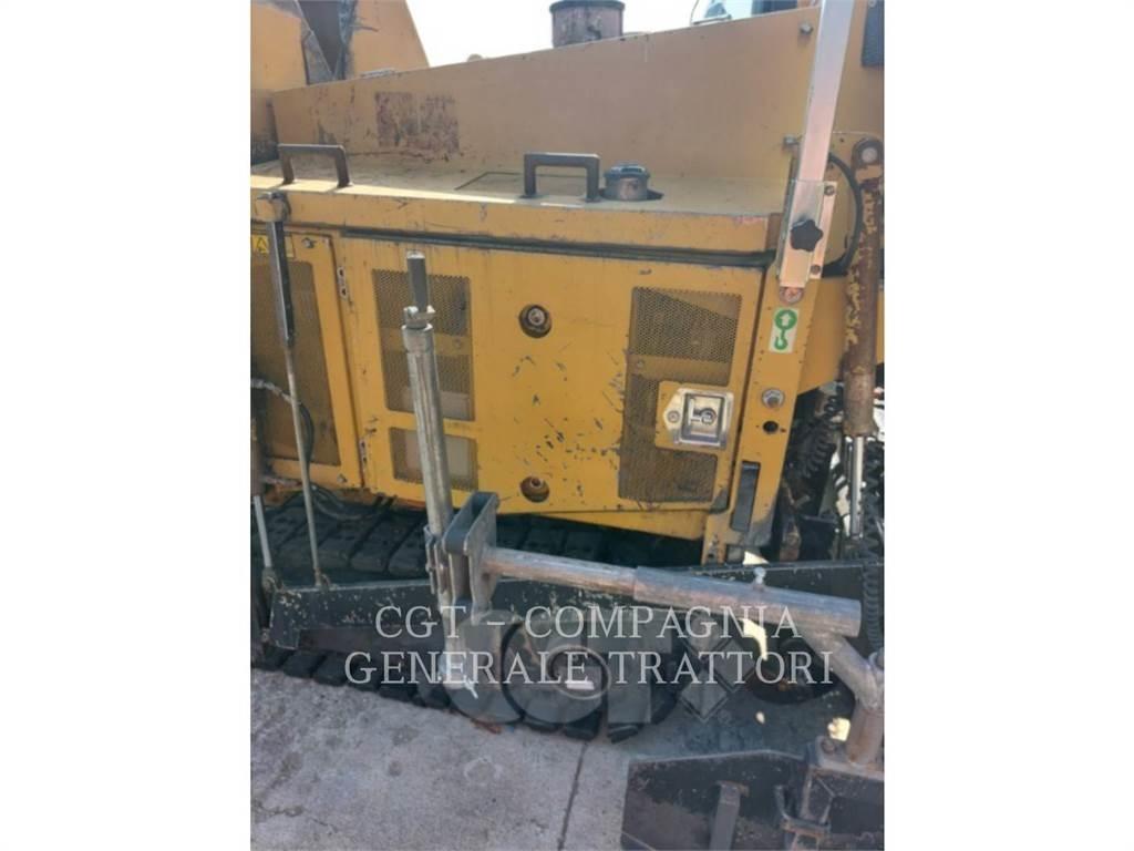 CAT AP255E Асфальтовкладачі