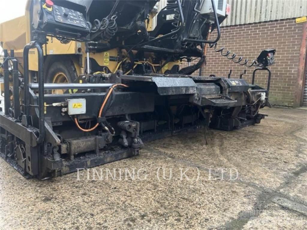 CAT AP300F Асфальтовкладачі