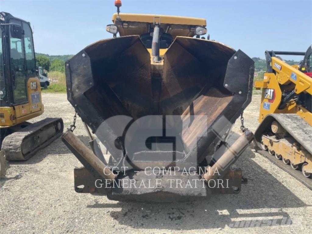 CAT AP300F Асфальтовкладачі