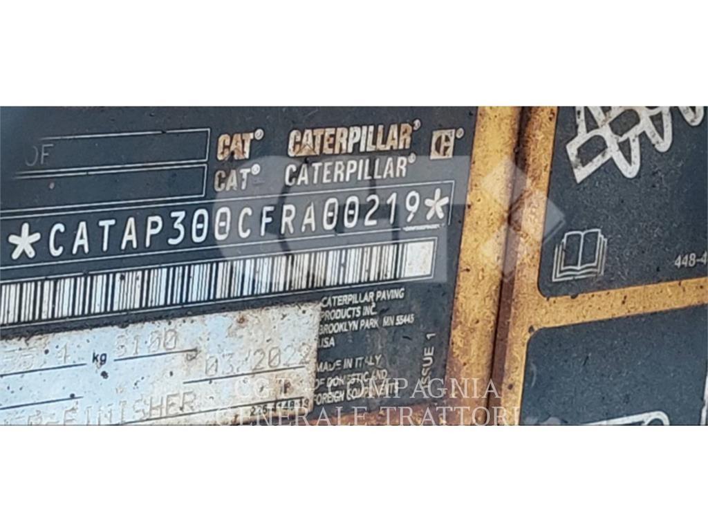 CAT AP300F Асфальтовкладачі