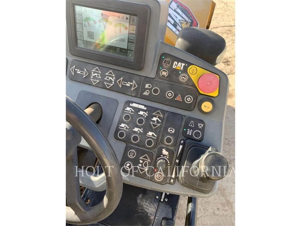 CAT AP355F Асфальтовкладачі