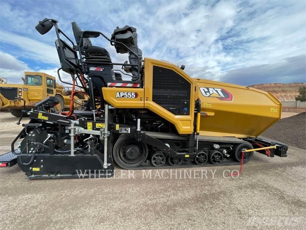 CAT AP555 Асфальтовкладачі