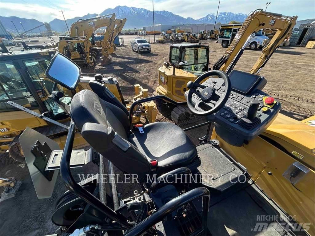 CAT AP555 Асфальтовкладачі