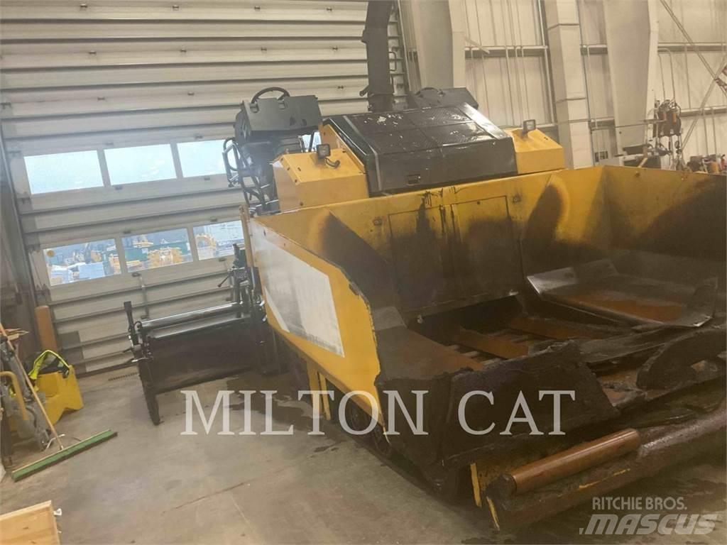 CAT AP555E Асфальтовкладачі