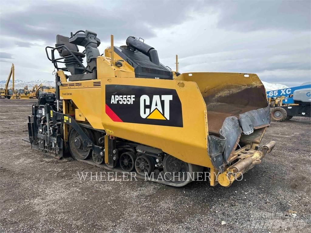CAT AP555F Асфальтовкладачі