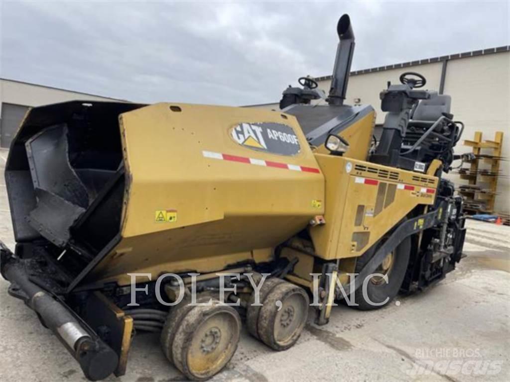 CAT AP600F Асфальтовкладачі